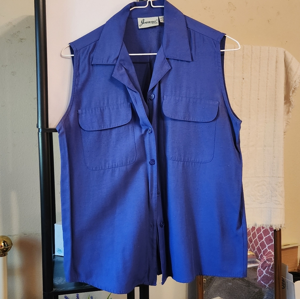 Joanna Purple Sleeveless Button-Down Blouse with Notched Collar, Deco-pockets